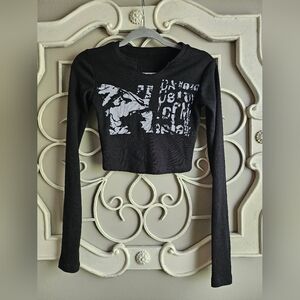 Euc graphic tee semi crop (Z6)
